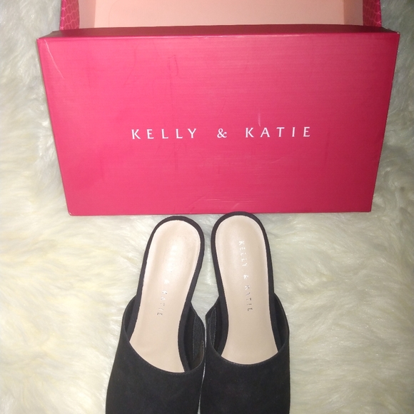 Kellie and Katie Size 7 Shoes - Picture 8 of 11